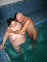 2 dads playing with a fat old bitch in the pool