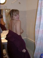 Amateur chubby teen posing in the kitchen
