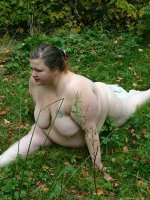 Fat whore doing acrobatic exercises buck naked